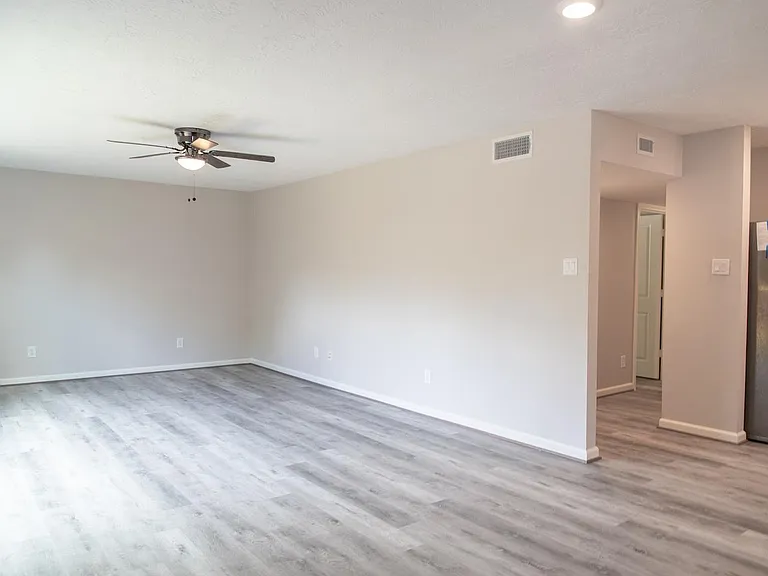 8902 Ilona Ln #7 — Photo 3