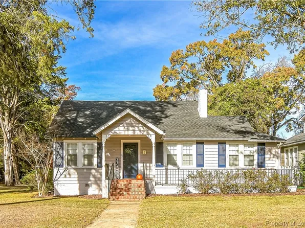 203 Sutton St, Fayetteville, NC 28305