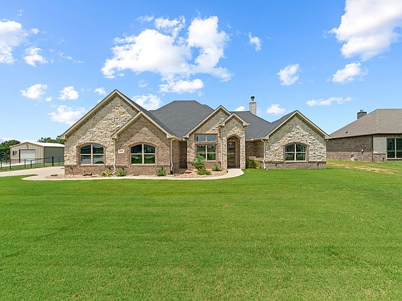 2nd image of 1030 Alex Dr