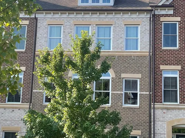 44711 Plympton Sq, Ashburn, VA 20147