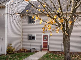 8 Mohawk Ct, Cromwell, CT 06416