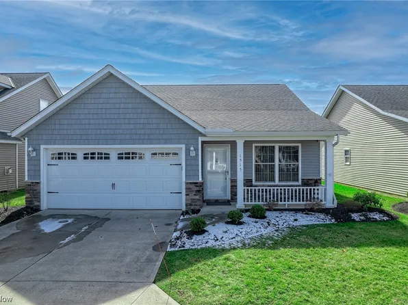 1515 Golf Dr, Wickliffe, OH 44092
