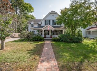 337 Summer St, Manchester, MA 01944