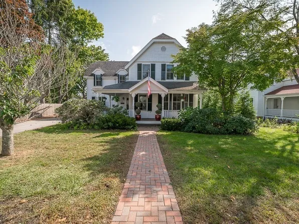 337 Summer St, Manchester, MA 01944