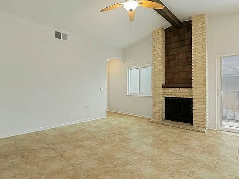 8412 Clear Mdw — Photo 8