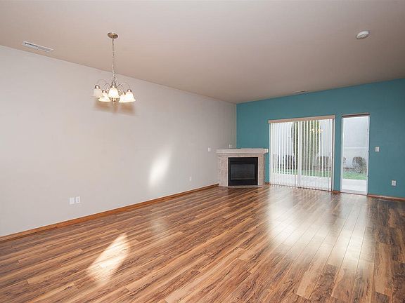 3rd image of 657 Hanford St
