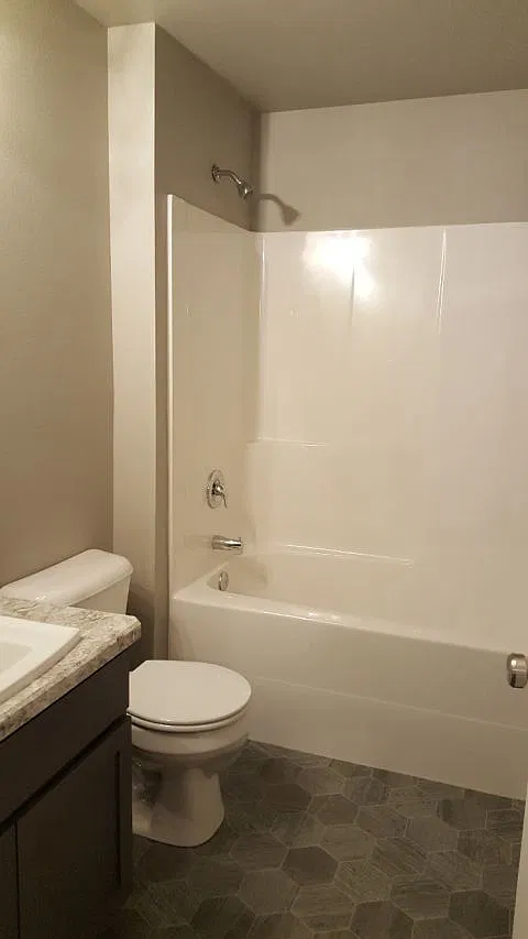 2 bed, 2.5 bath, $1,795 — Photo 4