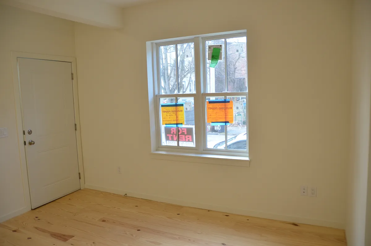Building Photo - 59 Lander St #1
