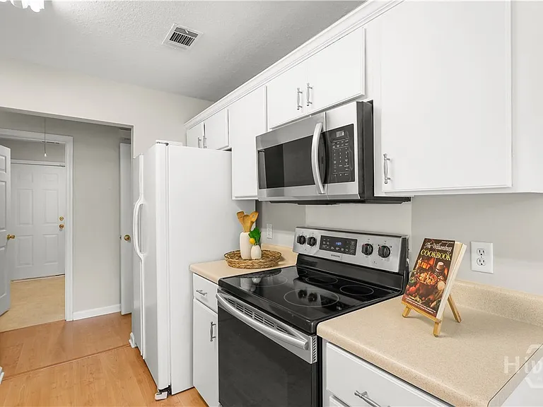 139 Pampas Dr — Photo 15