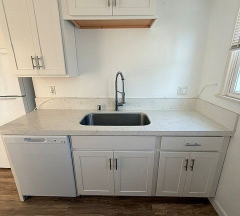 4th image of 935 E 1st St #119