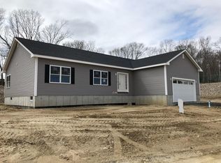 26 Lucille Ln, Fall River, MA 02720