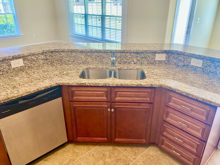 117 Bridgeway Dr — Photo 16