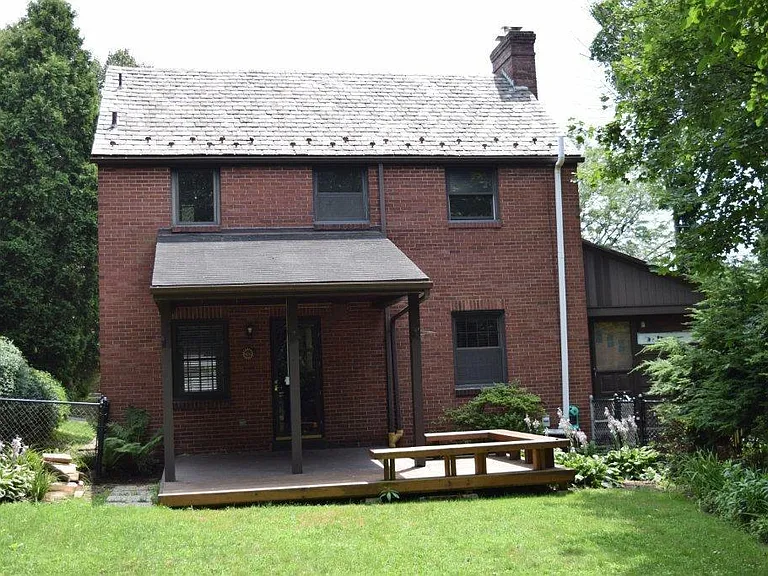 333 Birch Ave — Photo 2
