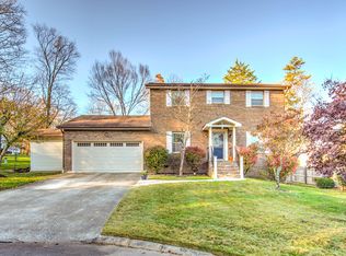 102 Hawthorne Ct, Oak Ridge, TN 37830