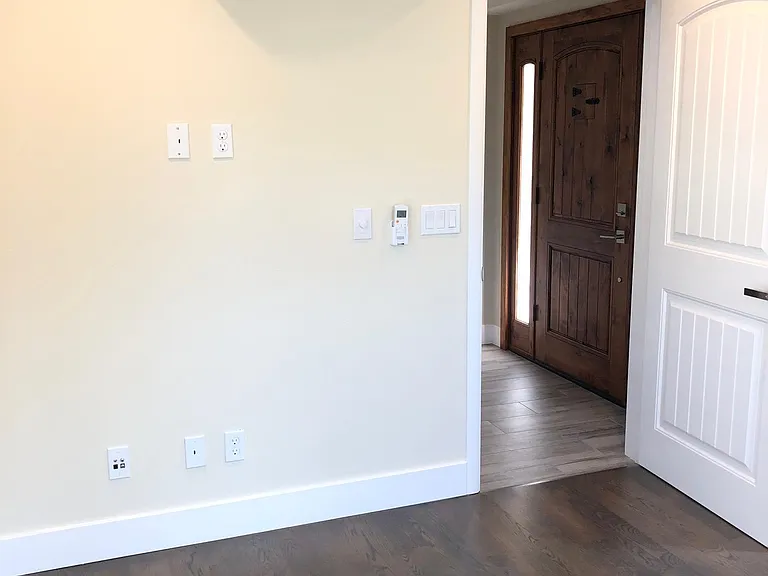2233 Ida Dr — Photo 11