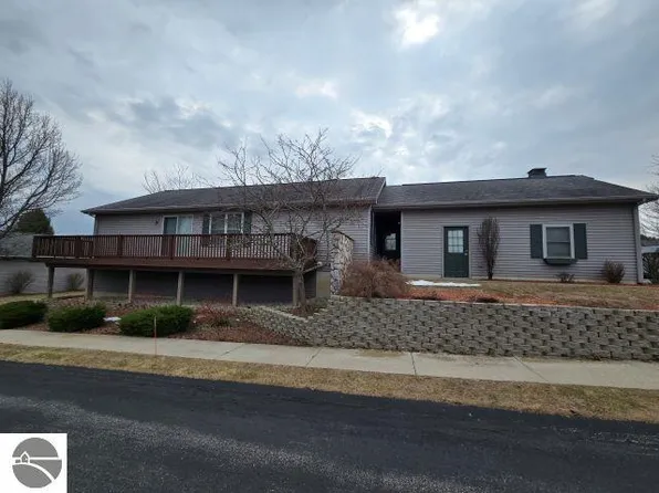 3801 Creekside Dr #21, Traverse City, MI 49684