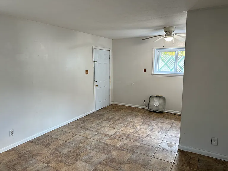 2044 Midland Ave #3 — Photo 3