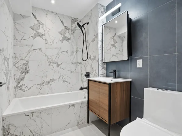 107 Waverly Avenue image 11 of 23