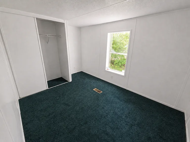 11226 Greenwood Rd — Photo 15