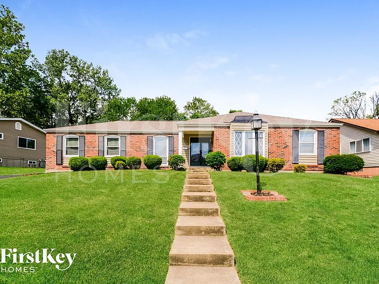 1731 Wishingwell Dr — Photo 2