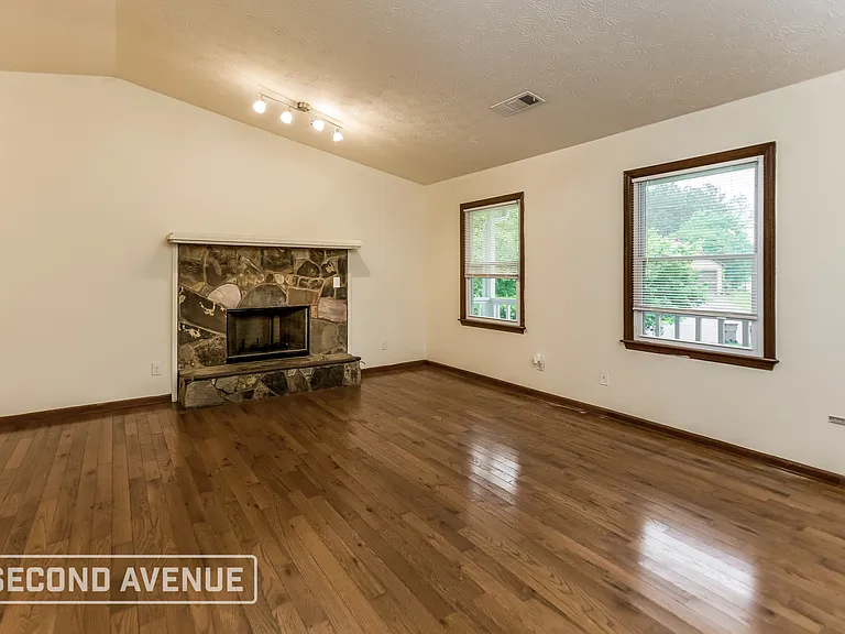 2751 Tybee Dr — Photo 3