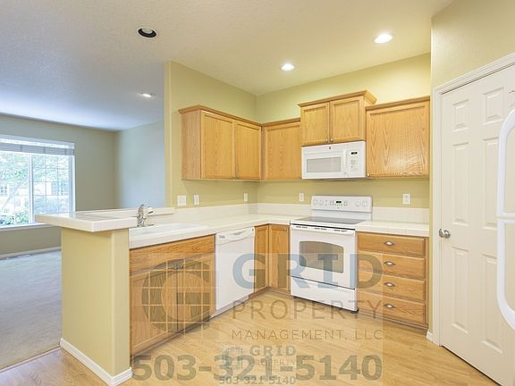5th image of 1113 SE Alika Ave