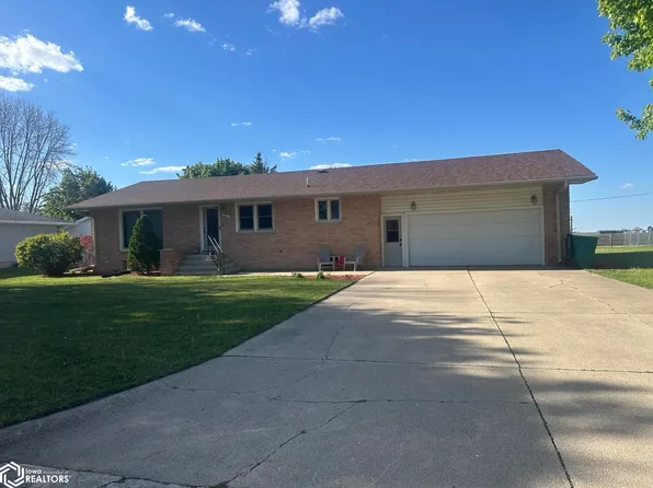 210 E 6th St, Kanawha, IA 50447