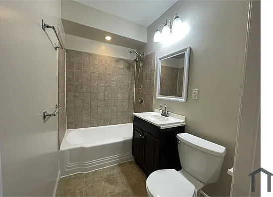 1913 Rosedale St NE #1 — Photo 14