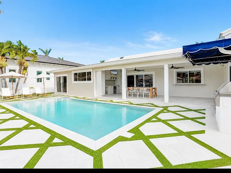 885 Nafa Dr — Photo 13