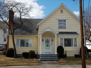 64 Bellingham St, Woonsocket, RI 02895