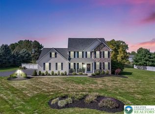 5900 Colony Dr E, Bethlehem, PA 18017