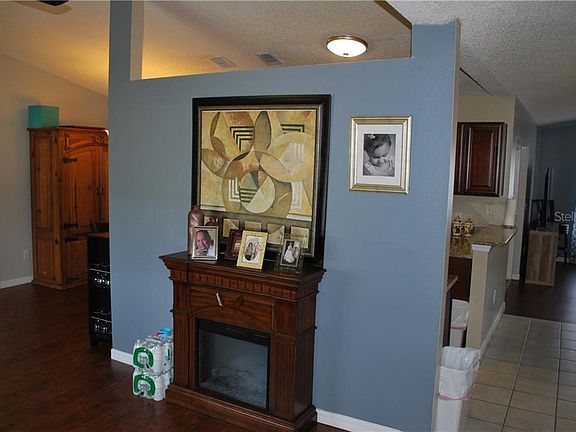 4th image of 2870 Lockwood Blvd