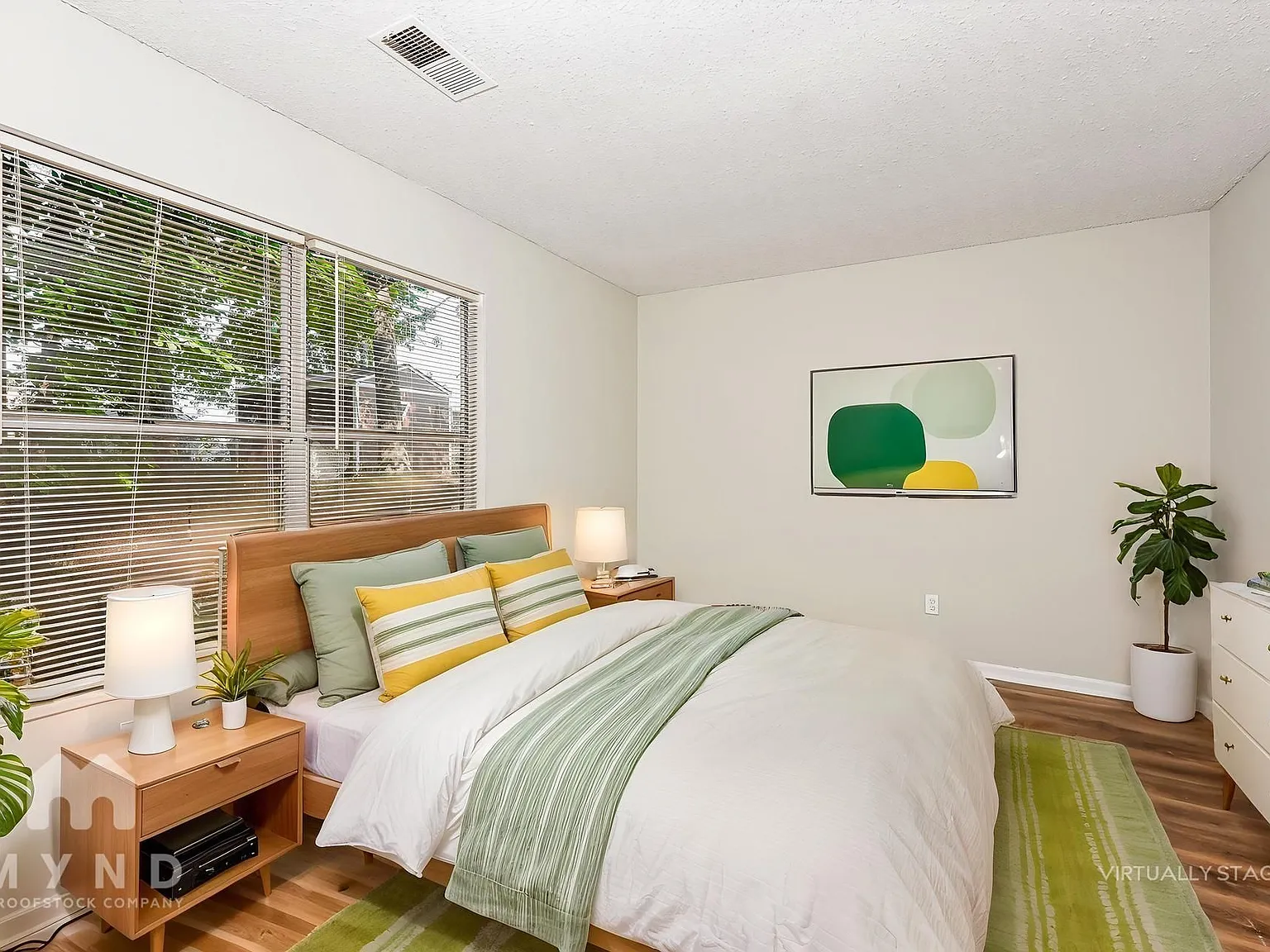 4 bed, 2.0 bath, 1180 sqft, $1,560 — Photo 4