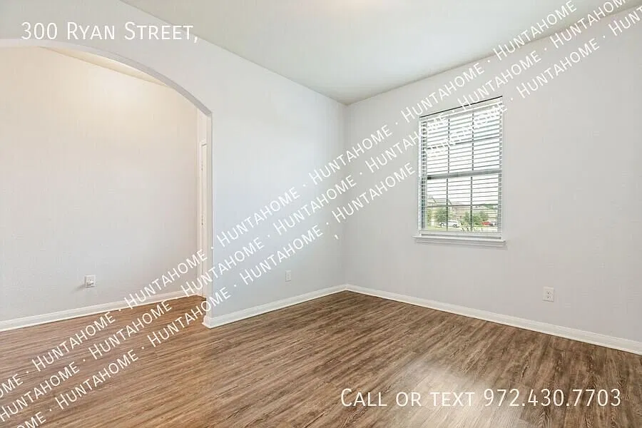 Move In By November 30 And Receive Your First Full Month Free With An 15-Month Lease! — Photo 3