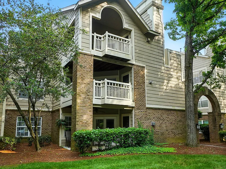 5007 Sharon Rd #R — Photo 4