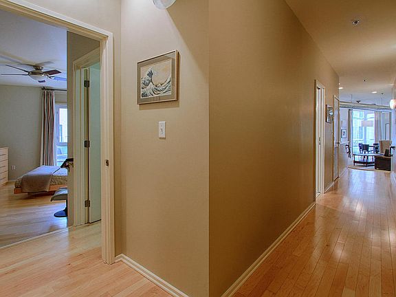 4th image of 440 Walnut St Unit 206