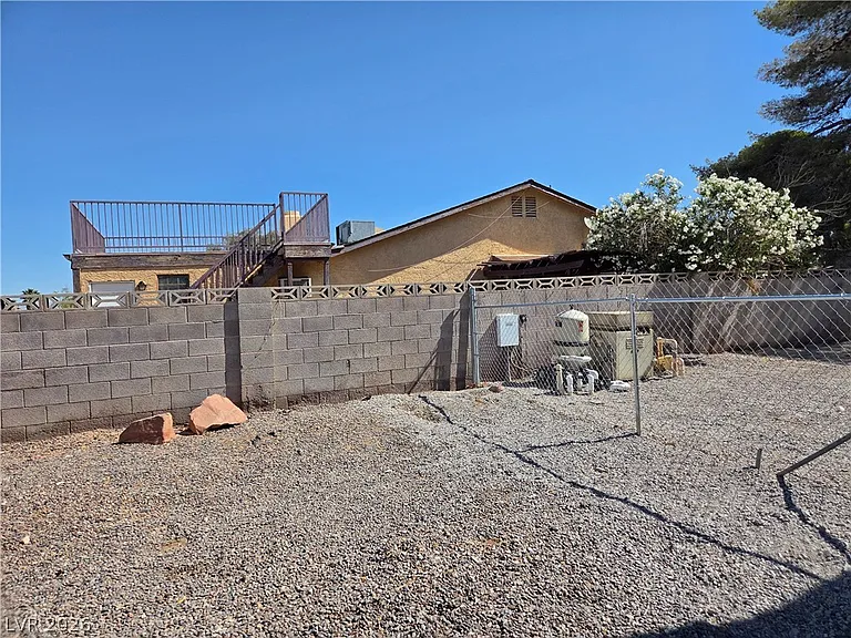 1745 Mount Hood St — Photo 59