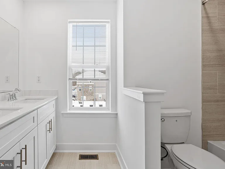 137 Ada Hightower Ave — Photo 32