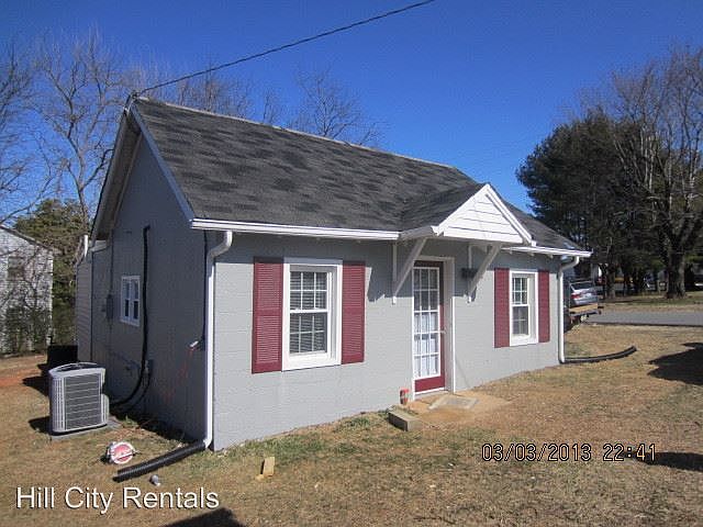 1st image of 5601 1/2 White Oak Dr