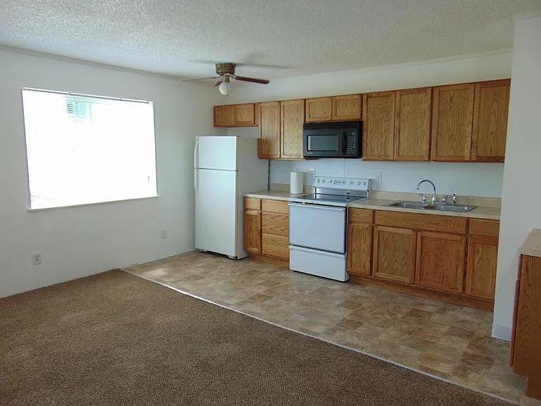 525 Clark St #2 — Photo 9