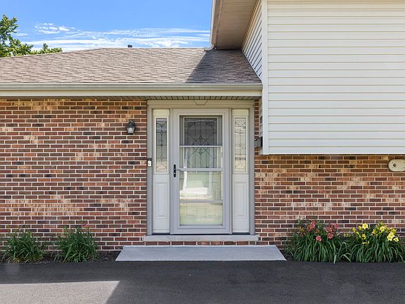 3rd image of 3835 W 121st Pl
