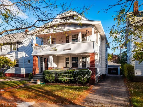 17322 Archdale Ave, Lakewood, OH 44107