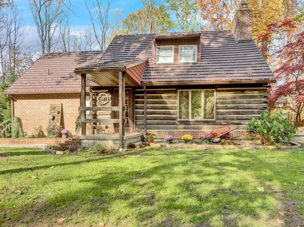 110 Poplar Rd, Fleetwood, PA 19522
