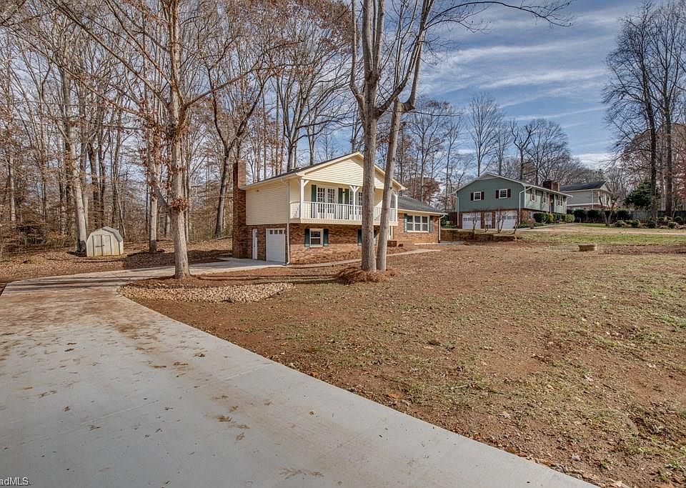 1st image of 208 Brentwood Dr