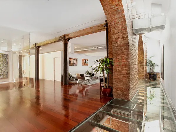 169 Hudson Street image 1 of 12