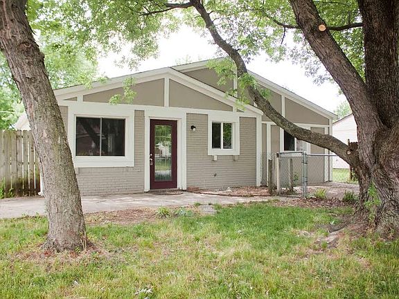 3rd image of 3107 Pawnee Dr