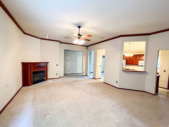 5th image of 3800 E Ridge Pointe Cir