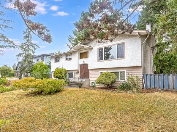 5861 Sycamore St, North Cowichan, BC V9L 3E3