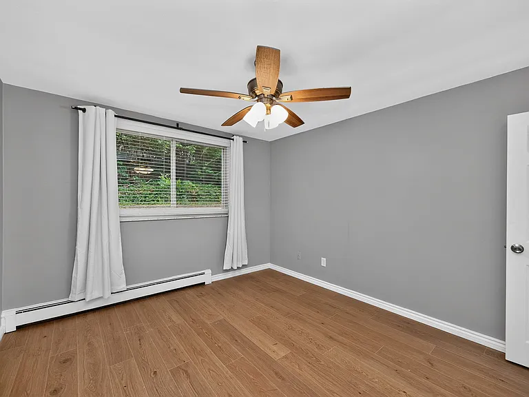 Washington House — Photo 10