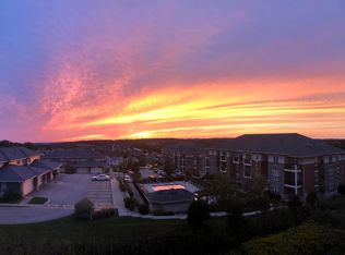 1926 Hawks Ridge Dr APT 204, Verona, WI 53593